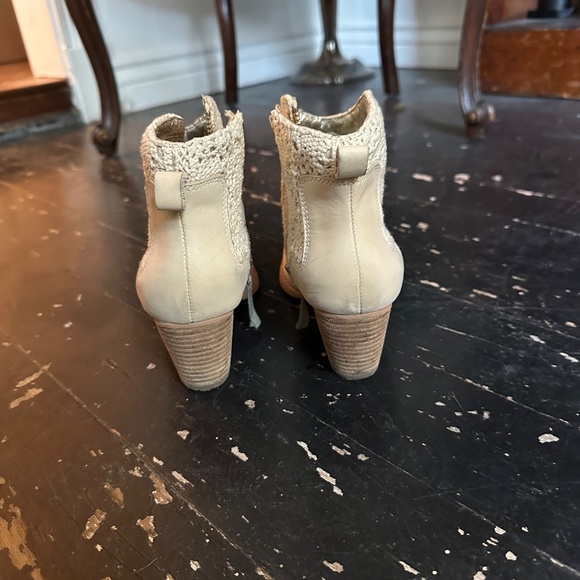 Lace and Leather Ankle Boots, sz 5 - Picture 4 of 5